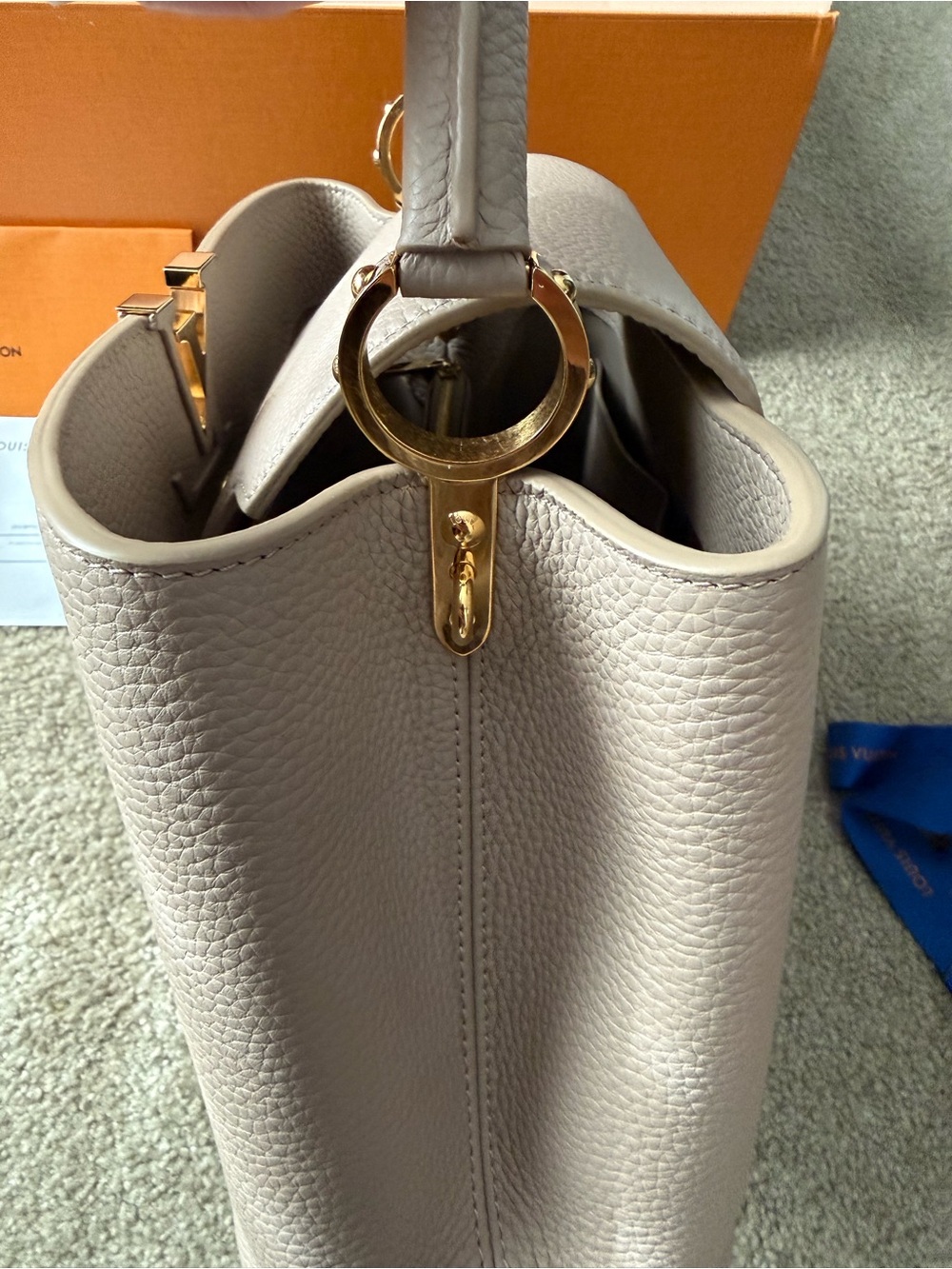 Louis Vuitton Pink Taupe Capucines Shoulder bag - Picture 14 of 16